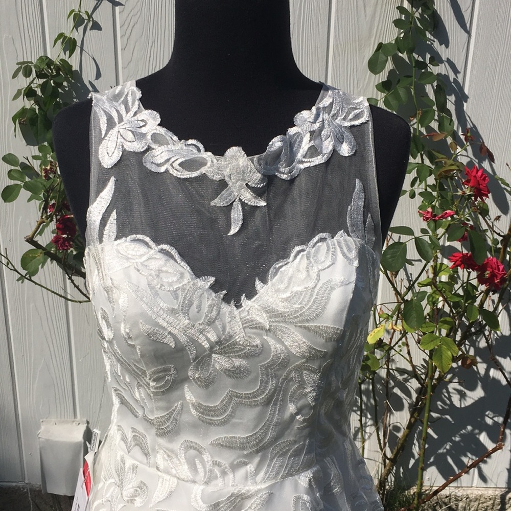 *HP!* JJs House A-Line Hi-Lo Lacey Wedding Dress - Picture 4 of 11